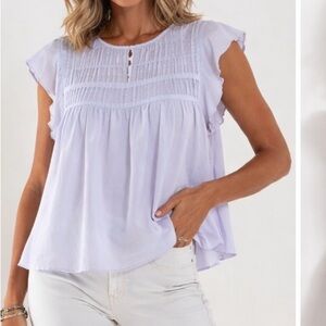 Entro Size Medium Periwinkle Elegant Ruffle Sleeve Boutique Top‎